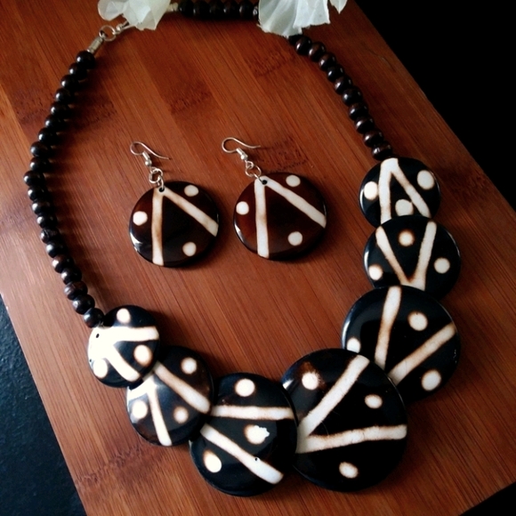 2PC Beautiful African Batik Print Necklace Set - Picture 2 of 5